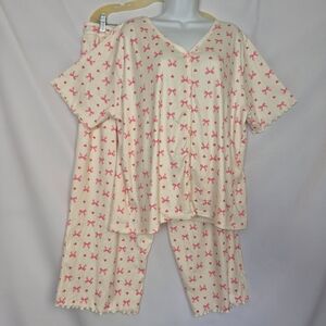 Cuddl Duds Cream Pajama Set with Pink Bow Print